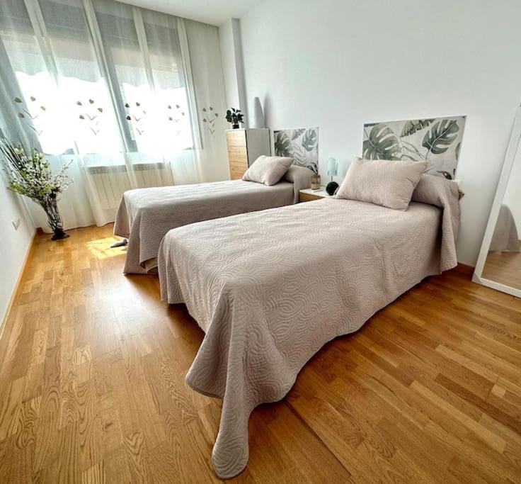 Studio 14 + Garaje Incluido. Nuevo, Elegante, Acogedor. อาโร ภายนอก รูปภาพ