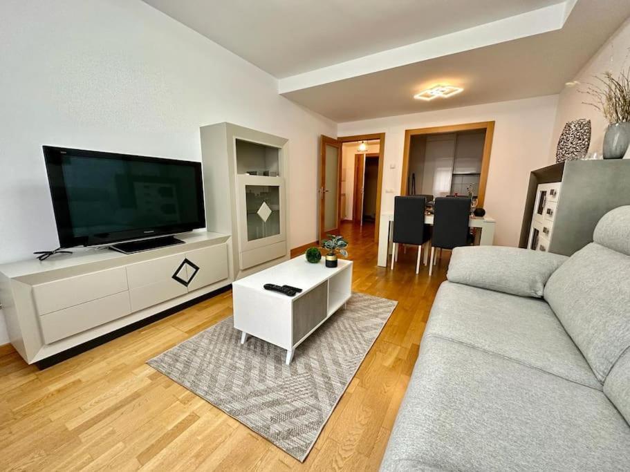 Studio 14 + Garaje Incluido. Nuevo, Elegante, Acogedor. อาโร ภายนอก รูปภาพ